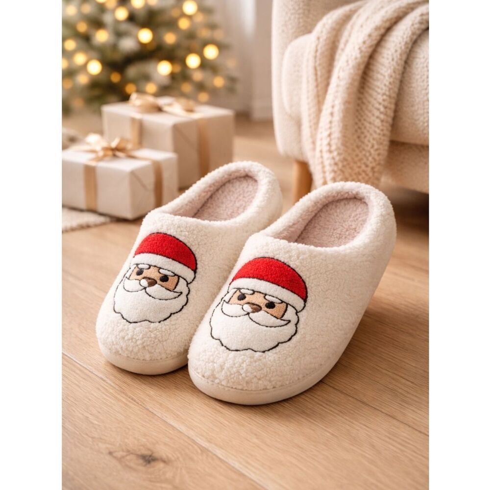 NWT Women’s Santa House Shoes Holiday Casual Slippers - Size 8